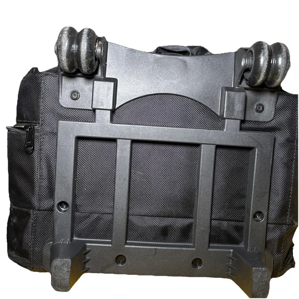 18 inch Toni & Guy Black Hairstyler's Travel Statement Carry On Luggage/Backpack - Picture 10 of 10